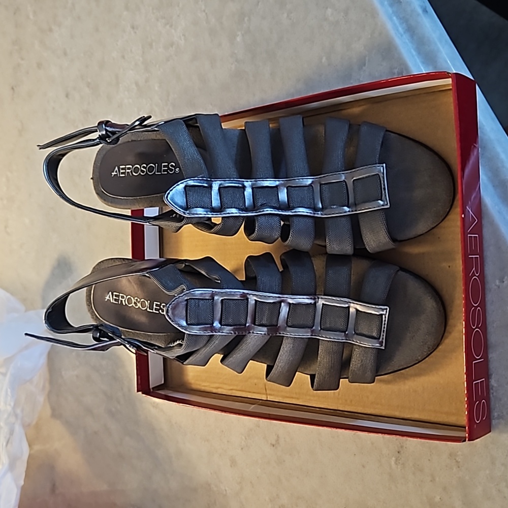 Women's shoes